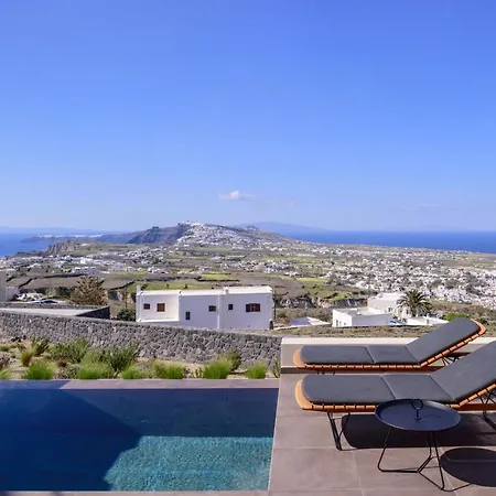 Apikia Santorini Hotel Pýrgos