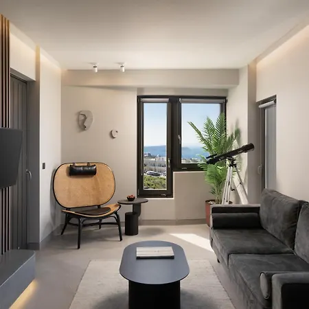 Apikia Santorini 3*