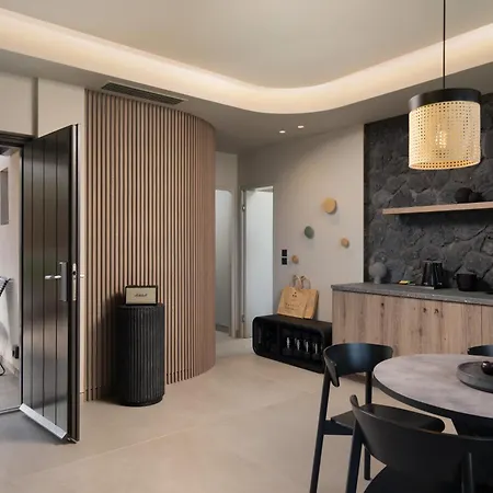 Apikia Santorini 3*