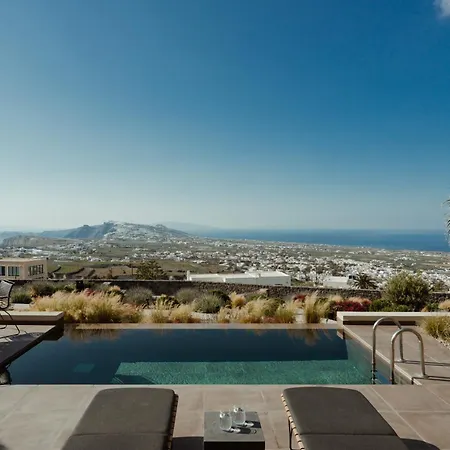 Apikia Santorini Hotel 3*