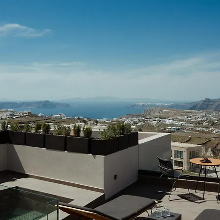 Apikia Santorini 3* Pýrgos