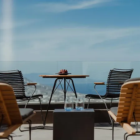 Apikia Santorini Hotel 3*